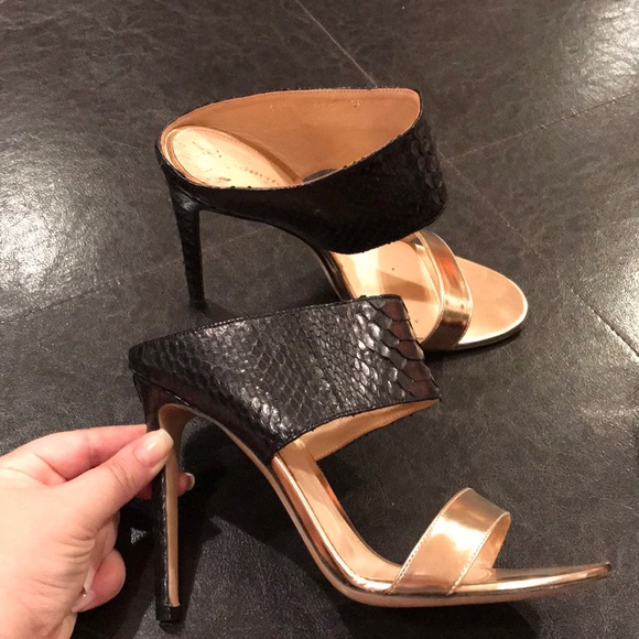 Gianvito Rossi python mule sandals size 38 - Picture 2 of 7